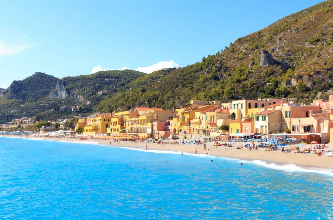 Varigotti, spiagge in Liguria